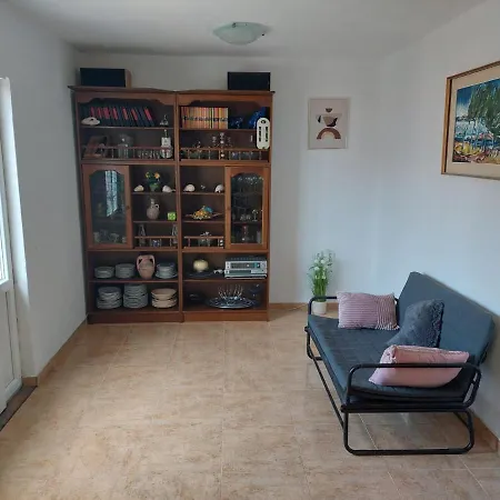 Peaceful & Cozy Rest House, 80m From בית נופש