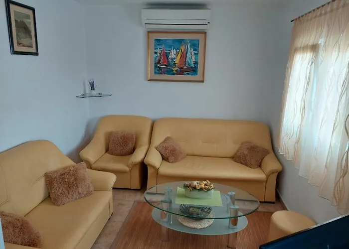 Peaceful & Cozy Rest House, 80m From בית נופש טרוגיר