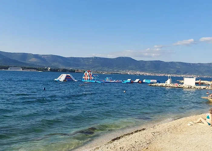 Peaceful & Cozy Rest House, 80m From Vakantiehuis