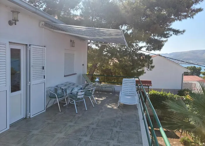 Vakantiehuis Peaceful & Cozy Rest House, 80m From