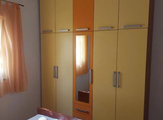 Peaceful & Cozy Rest House, 80m From Vakantiehuis *
