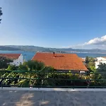 Peaceful & Cozy Rest House, 80m From Трогир