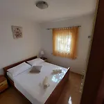 Peaceful & Cozy Rest House, 80m From Дом отдыха